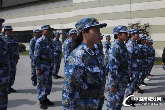 廚壹堂 | 熱血鑄軍魂，像戰(zhàn)士一樣奮斗在2018！